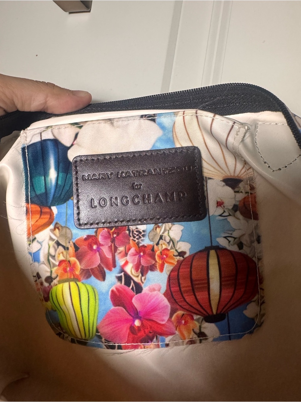 Limited edition Longchamp x Mary Katrantzou Le Pliage tote bag - Picture 8 of 16